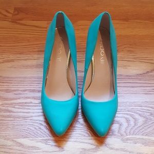 Turquoise leather Aldo heels